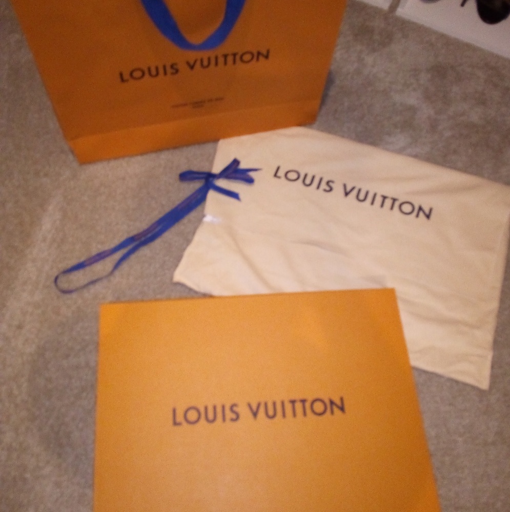 Louis Vuitton box